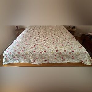 King size duvet cover set.